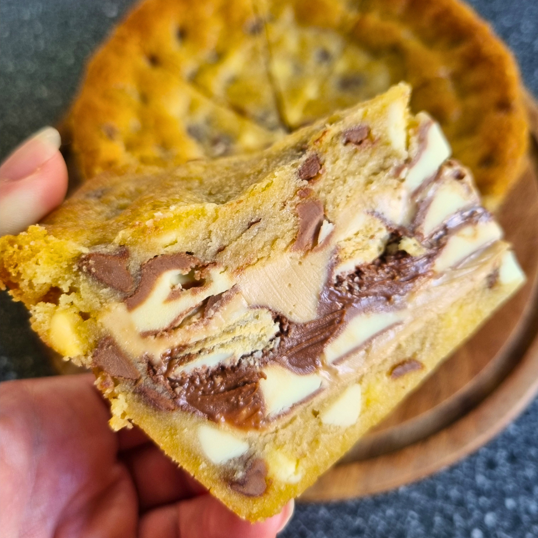 Kinder Cookie Pie